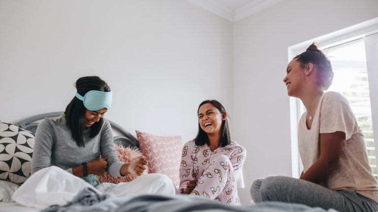 Can Kids Catch Lice at a Sleepover?