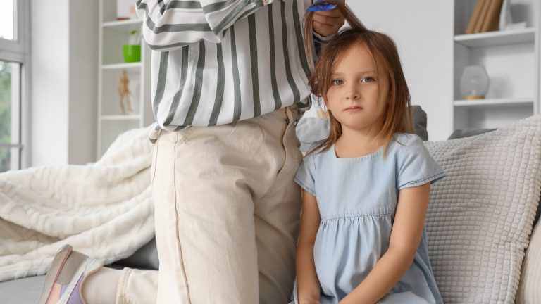Why Repellent Sprays Won’t Keep Lice Off Your Child