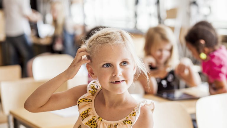 Your Child Can Carry Lice to School Without Itching